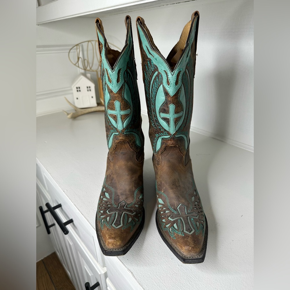 J.B. Dillon Brown and Turquoise Heeled Boots - Picture 2 of 8